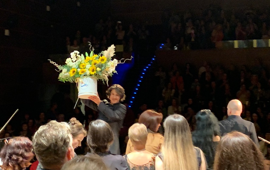 Плевенска филхармония, Йордан Камджалов и Зорница Иларионова препълниха зала “Сливен”